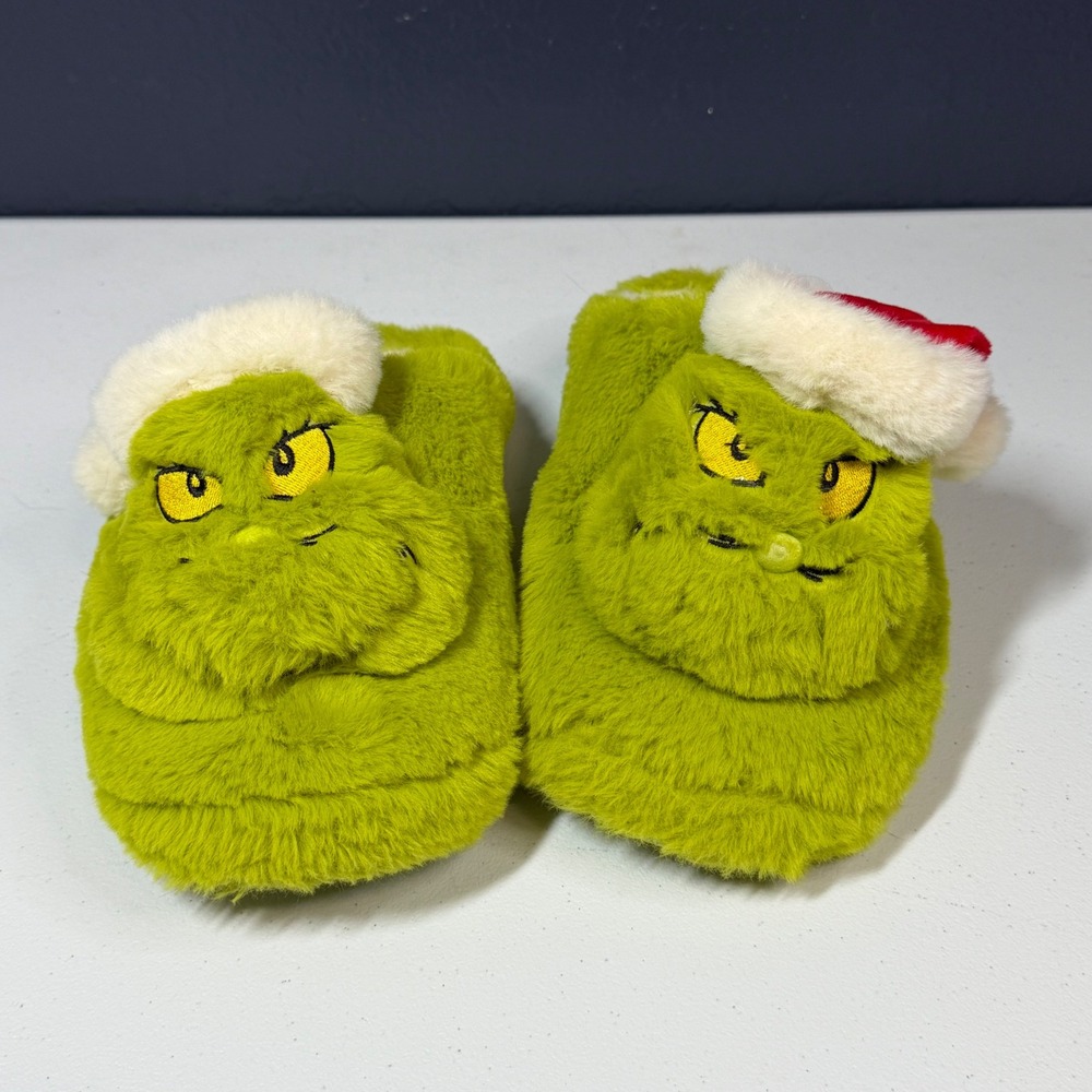 The Grinch Slippers Medium‎ 7-8 Green Faux Fur Santa Hat Scuff Slippers